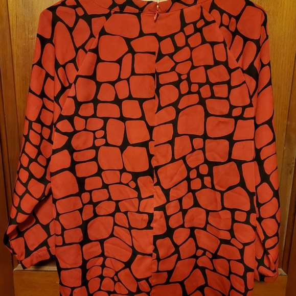 Women's Liz Claiborne blouse - Picture 3 of 4